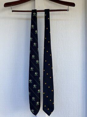 2x Vintage The Notre Dame Bookstore Schreter Navy Blue "ND" Print Fighting Irish